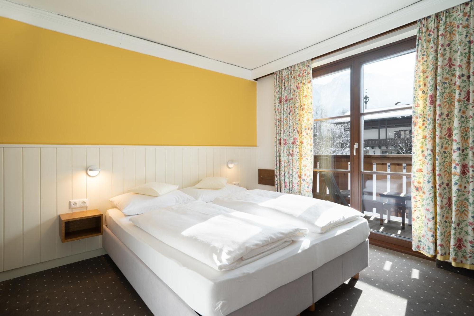 Hotel Zur Post ゴールデック エクステリア 写真